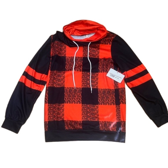 Sweaters - Women’s red & black checkered pullover